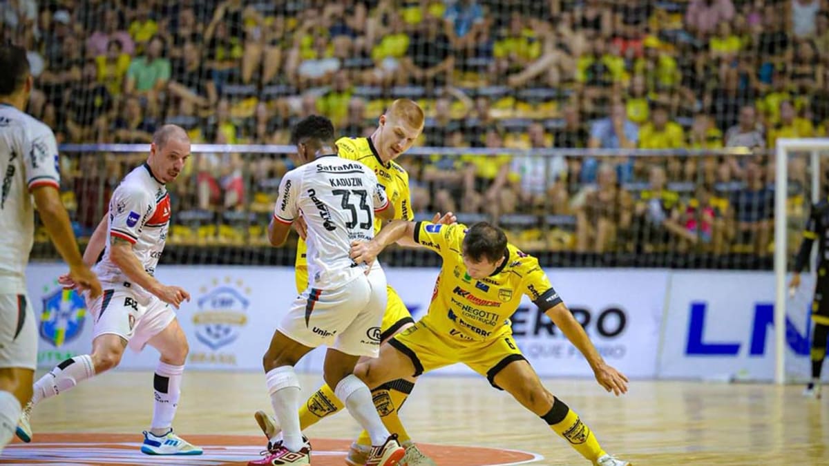 Jaraguá Futsal empata em 2 a 2 com Campo Mourão na abertura da Liga Nacional