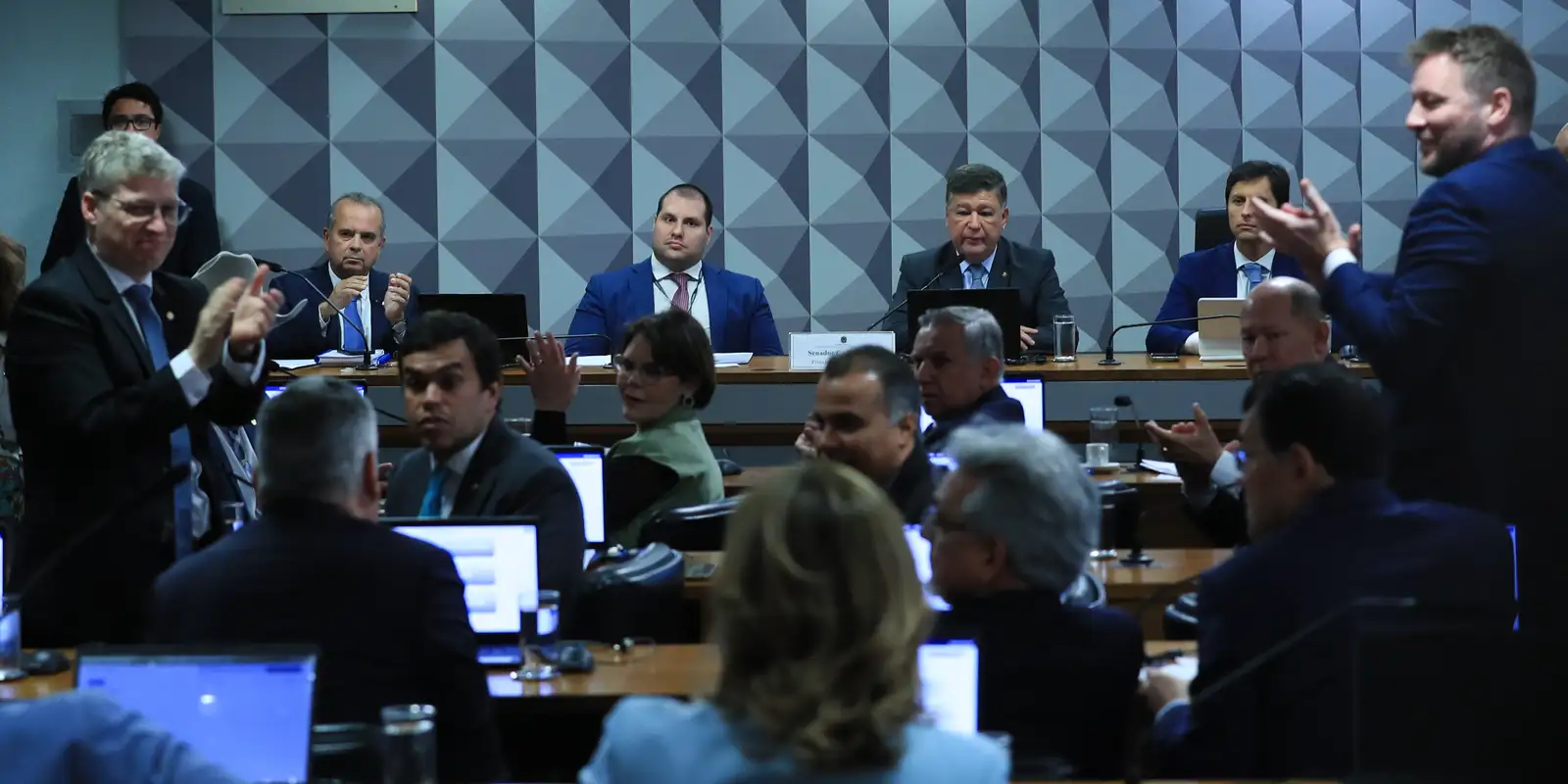 CPMI dos descontos irregulares do INSS encerra sem relatório final