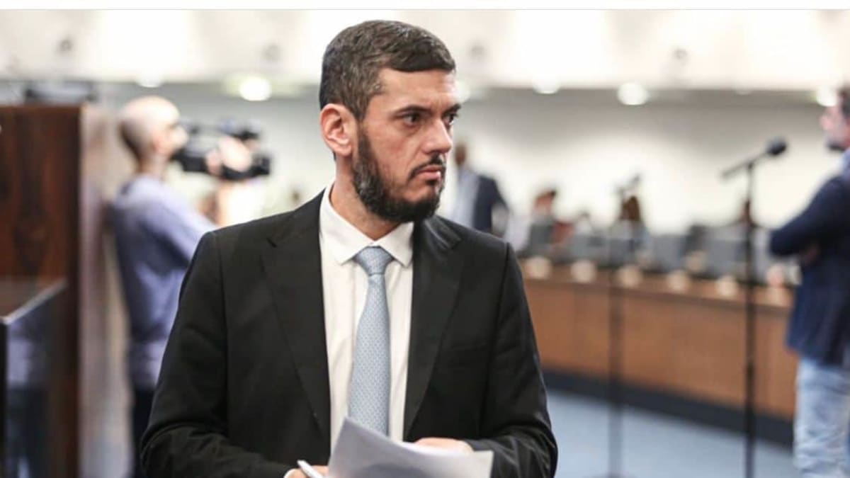 Prisão do ex-deputado Rodrigo Bacellar é confirmada em audiência de custódia