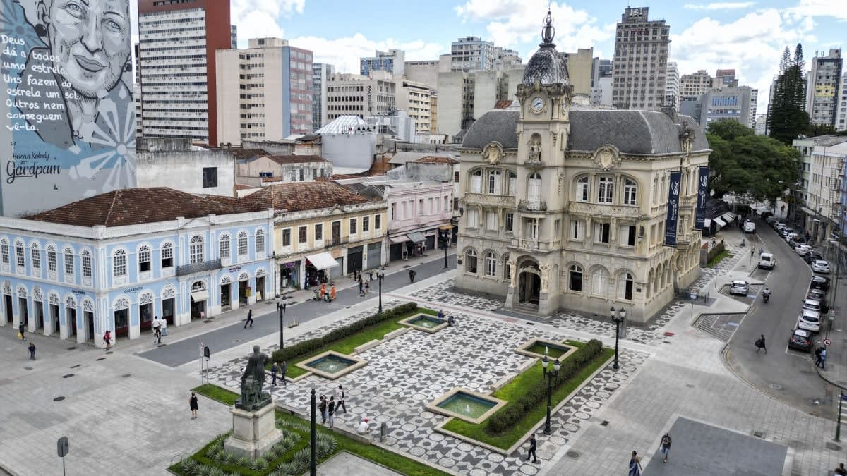 Curitiba celebra 333 anos com equilíbrio entre memória e inovação