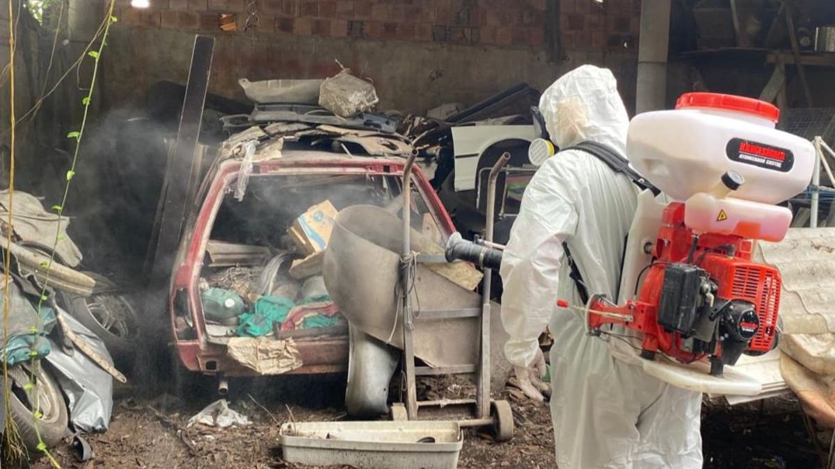 Mutirão no Jardim Iririú elimina 1,82 tonelada de entulho no combate à dengue