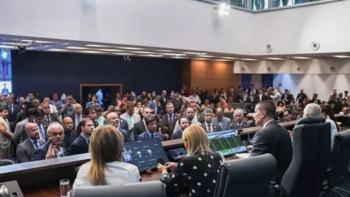 Alerj enfrenta teste decisivo na eleição da presidência em meio a mudanças políticas no Rio de Janeiro