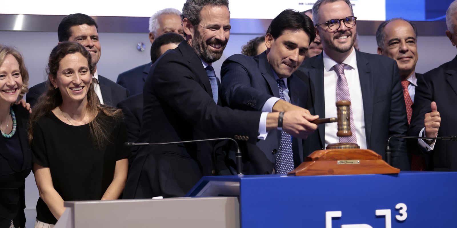 Aeroporto do Galeão é leiloado por R$ 2,9 bilhões