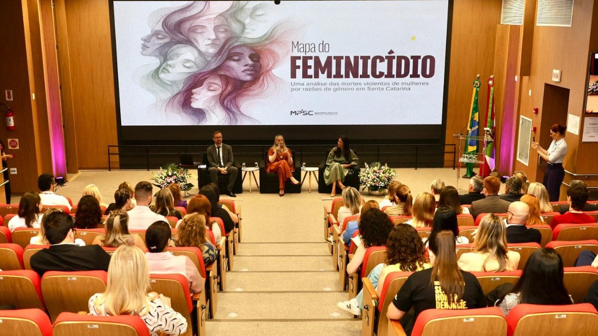 Santa Catarina firma pacto entre instituições para enfrentar feminicídio