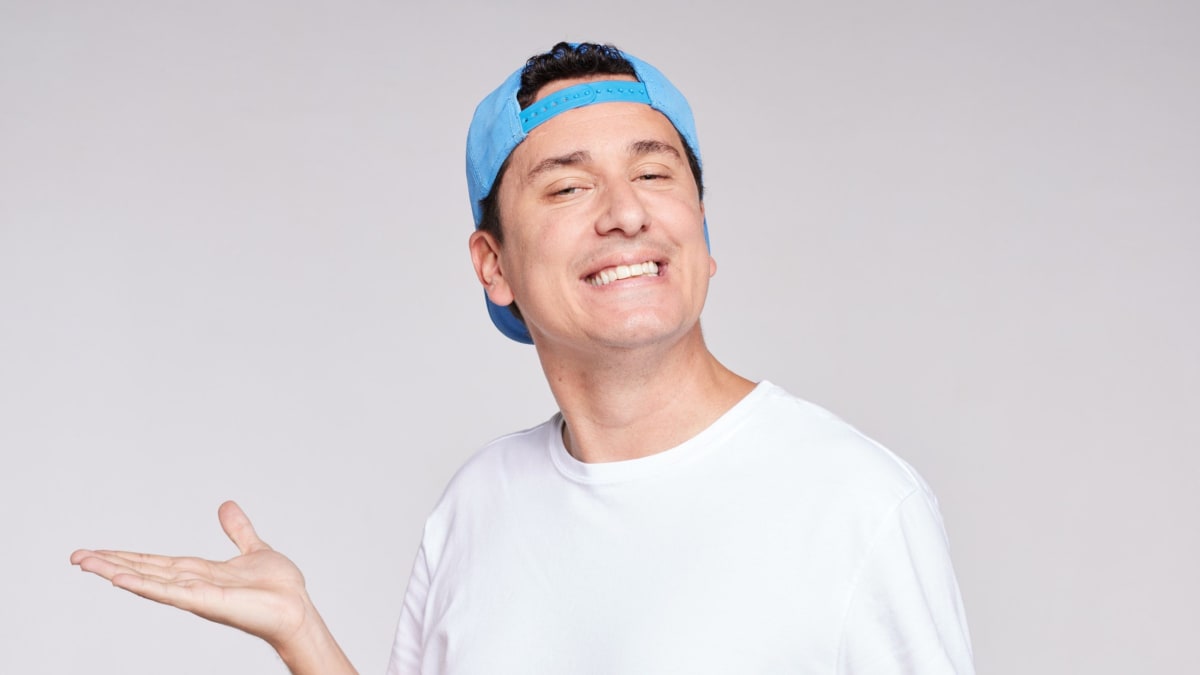 Rafael Portugal é a principal atração do Festival Humor Contra-Ataca 2026 no Qualistage