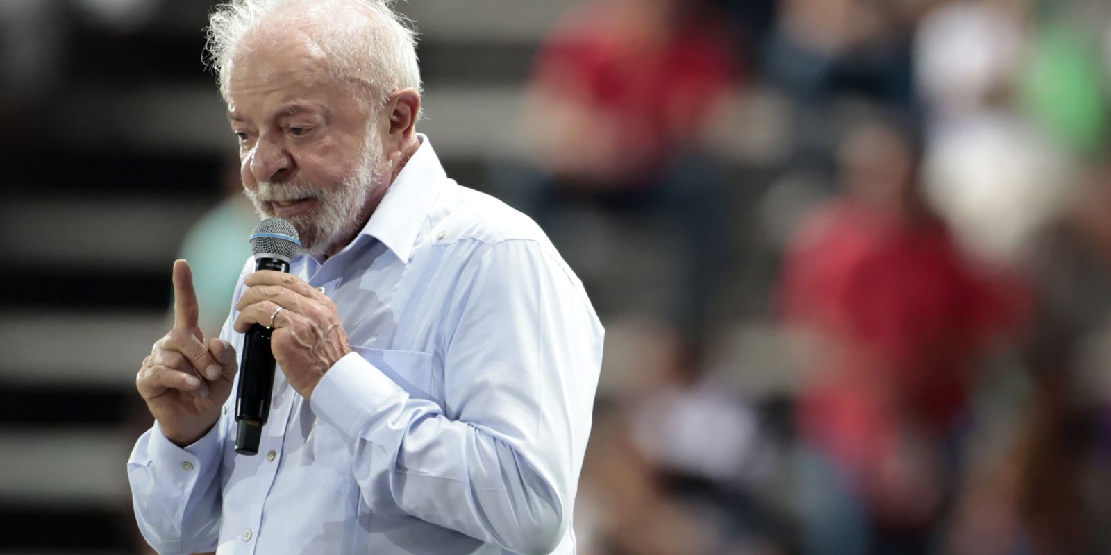 Lula critica guerra no Irã e anuncia desconto no diesel