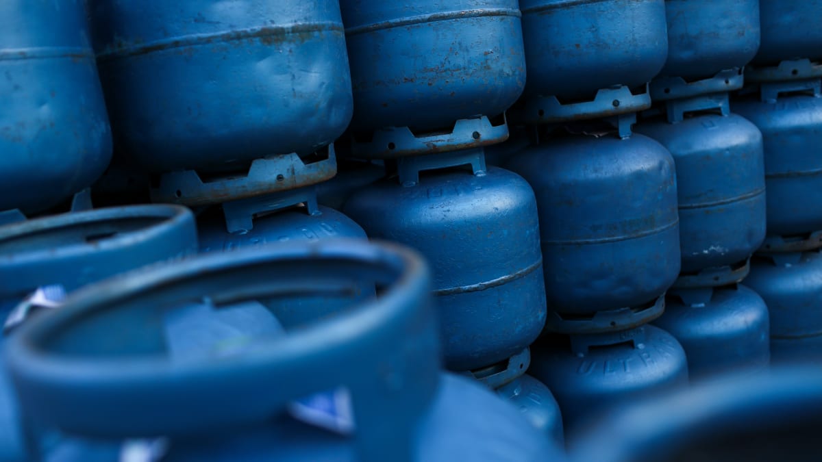 Preço do gás de cozinha sobe 15,3% na Bahia e pode chegar a R$ 165