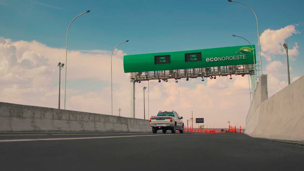 Governo avalia suspensão temporária de multas por evasão em pedágio free flow no Brasil