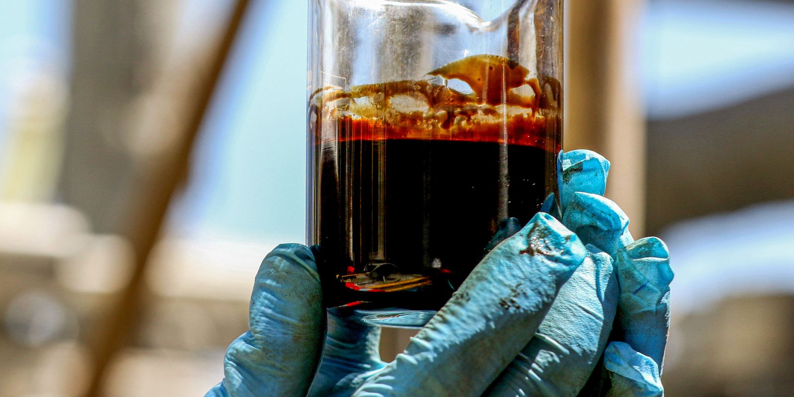 Preços do petróleo disparam após discurso de Trump