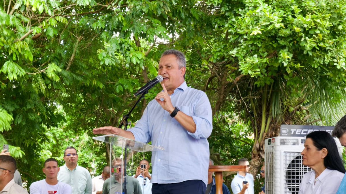 Rui Costa deixa cargo de ministro-chefe da Casa Civil e mira candidatura ao Senado