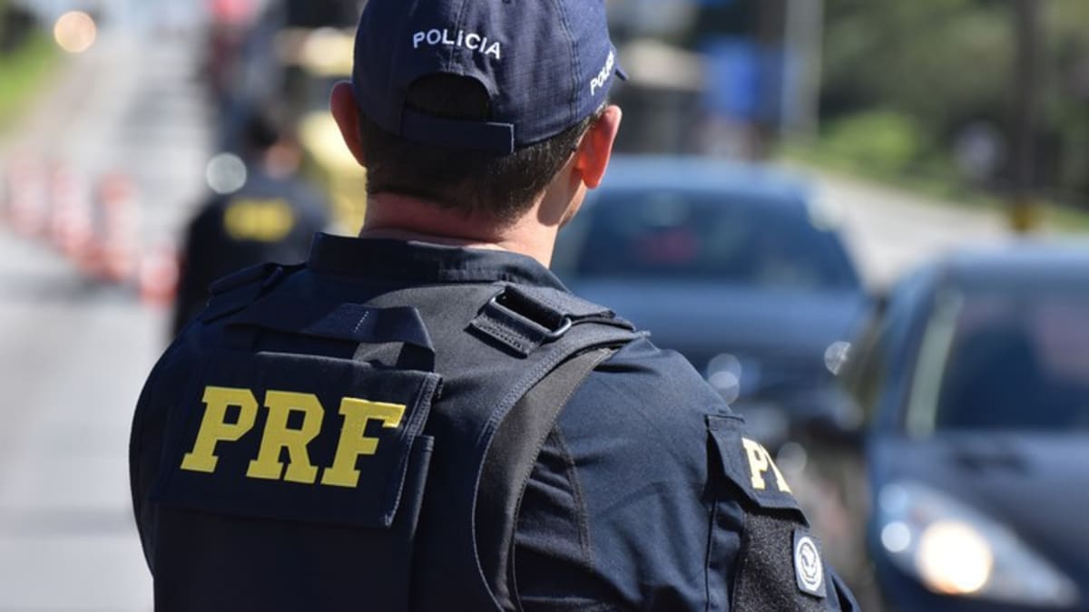 Tráfego intenso e interdições parciais marcam rodovias de Minas na véspera da Sexta-Feira da Paixão