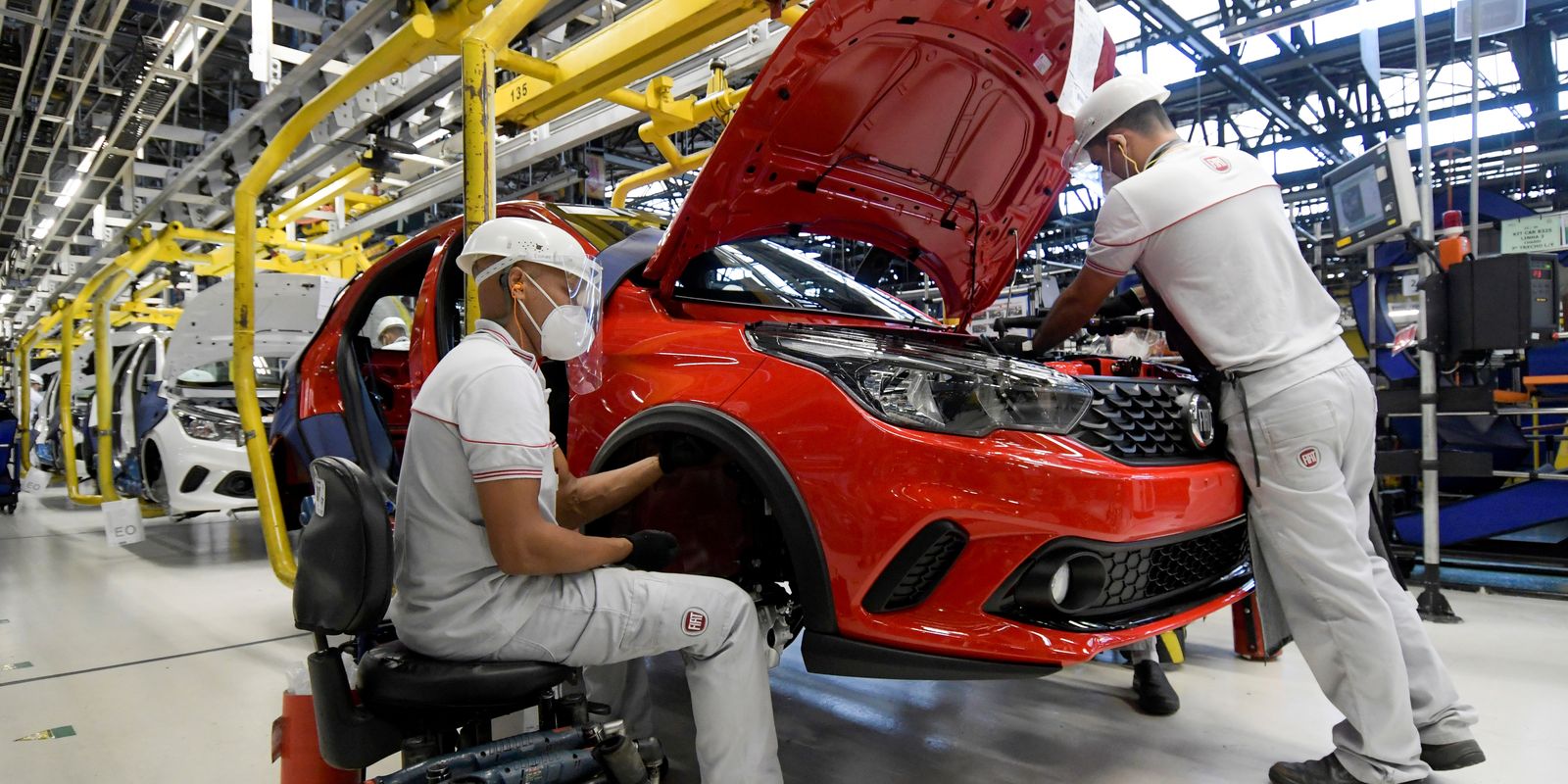 Produção industrial brasileira cresce 0,9% em fevereiro
