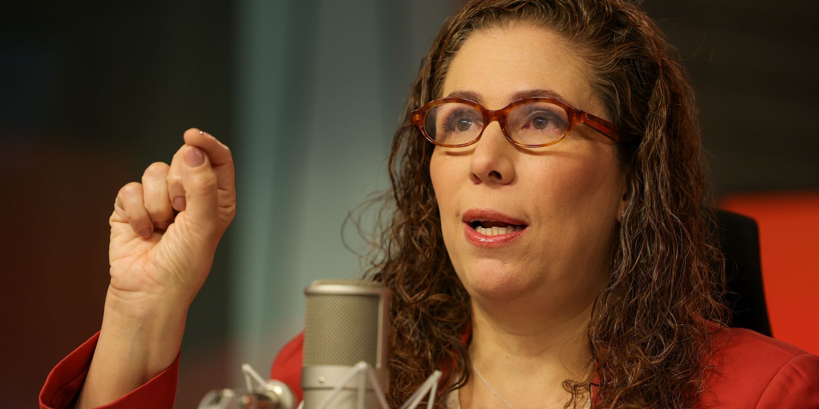 Ministra nega aumento excessivo de servidores no governo