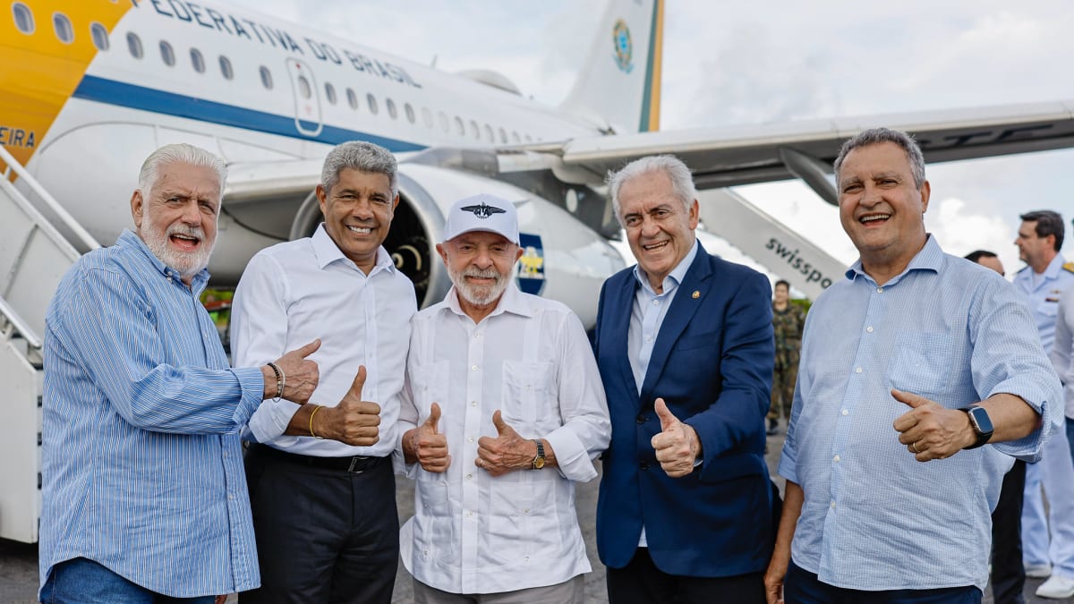 Lula reforça unidade do grupo governista em Salvador durante visita