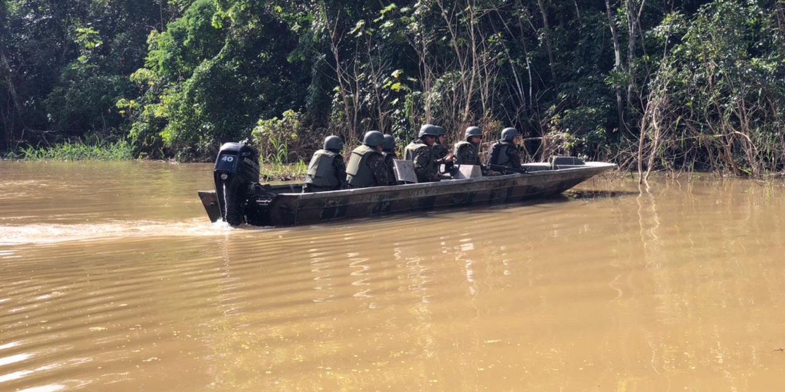 Ibama apreende pescado ilegal e armas no Vale do Javari