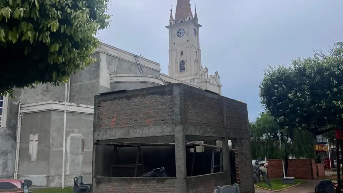 MPGO recomenda suspensão das obras de quiosques na Praça da Igreja Matriz de Uruana