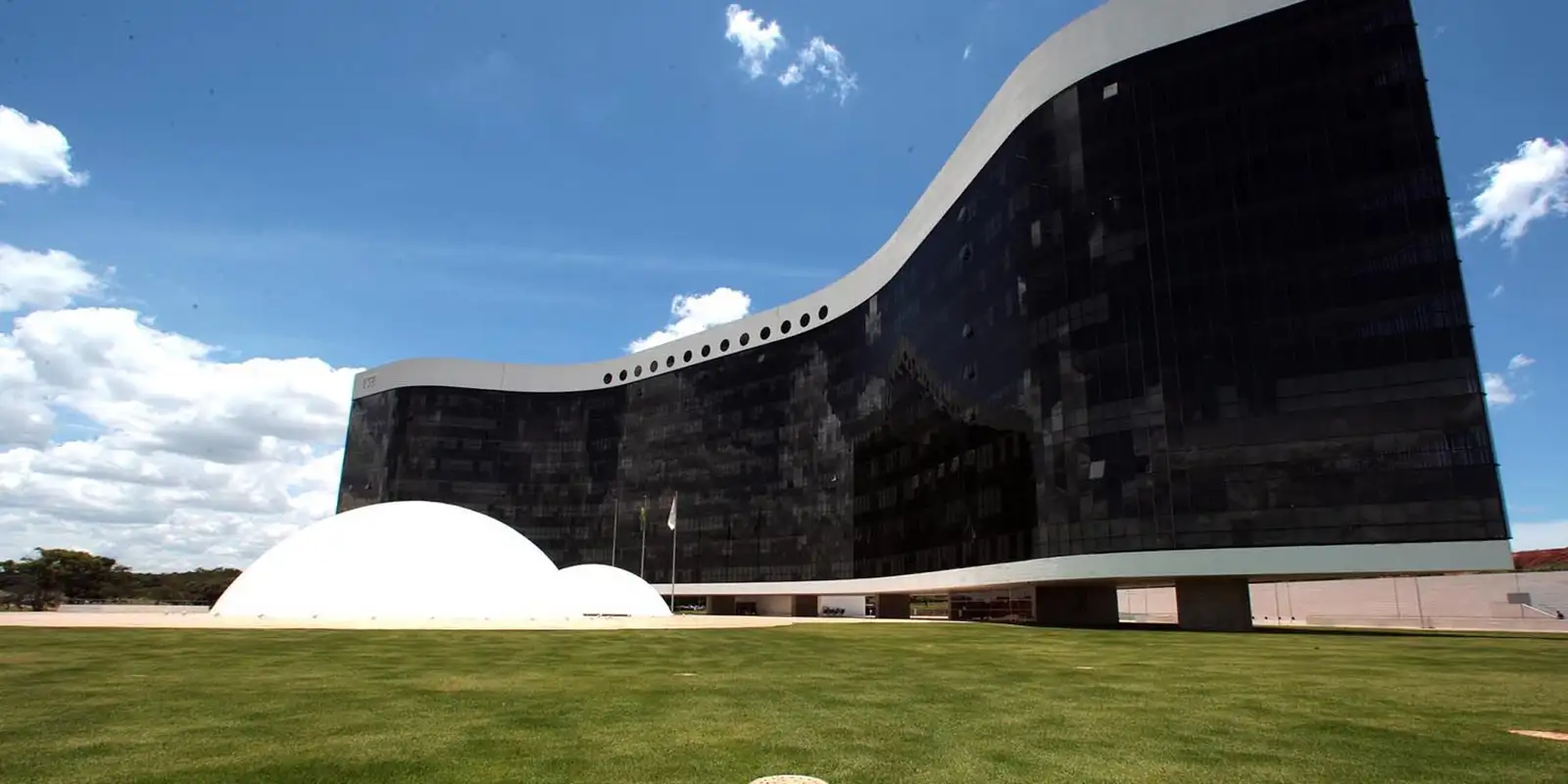 Janela partidária movimenta troca de deputados na Câmara