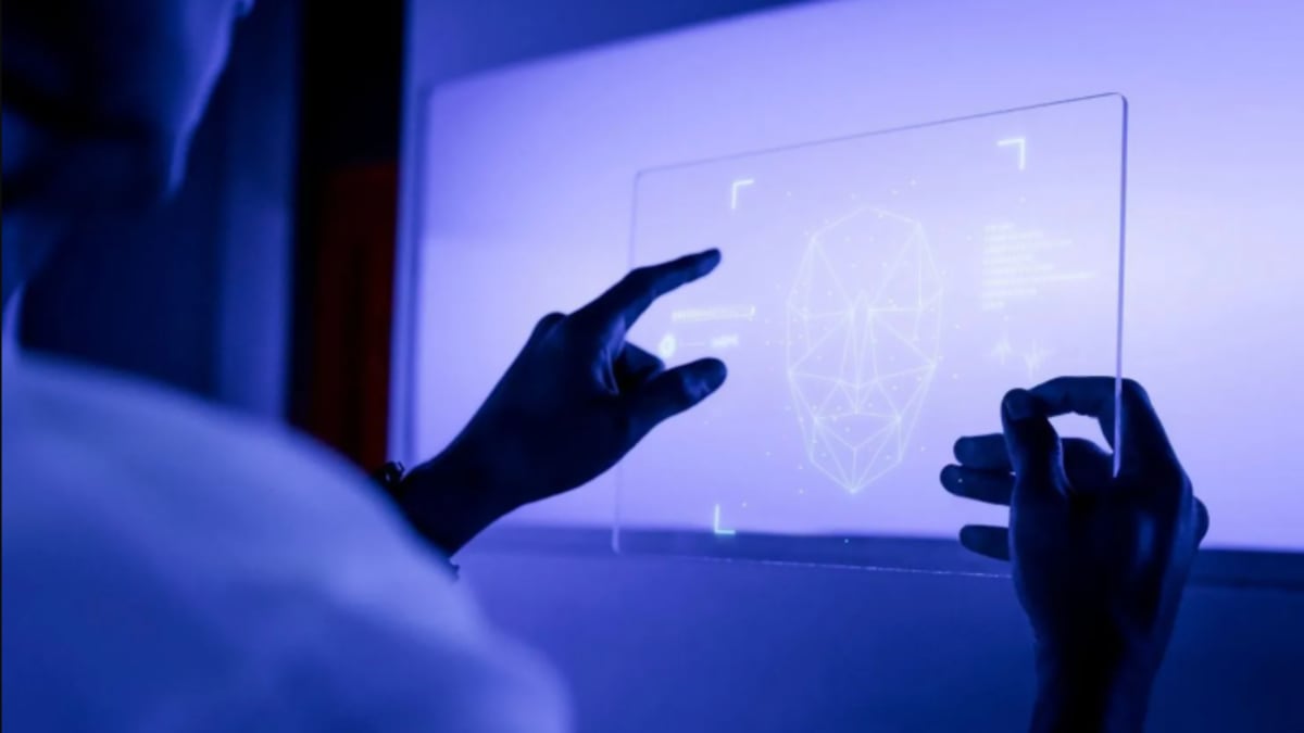 Inteligência artificial acelera descoberta de novos medicamentos contra bactérias resistentes e doenças complexas