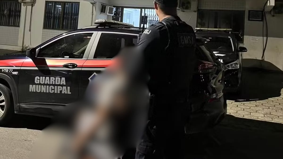 Cadeirante invade agência bancária e acaba preso na Grande Florianópolis