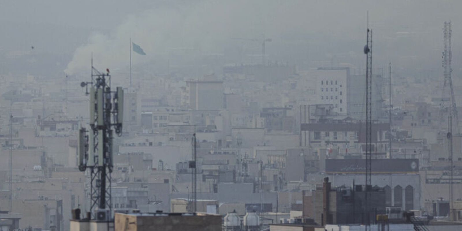 Caça dos EUA abatido no Irã com tripulante desaparecido