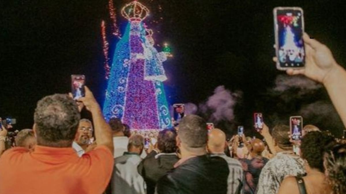 Escultura luminosa de Nossa Senhora da Penha será acesa na Praia da Costa em Vila Velha