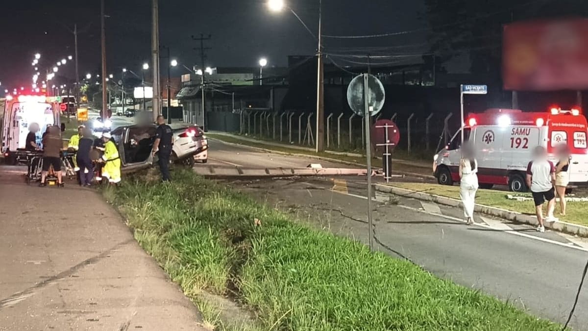Motorista morre após bater carro contra poste em Araucária