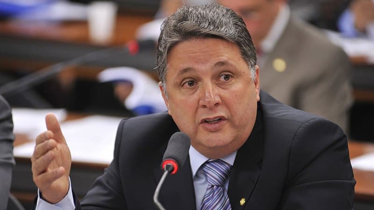 Garotinho enfrenta nova onda de processos no Rio de Janeiro em 2026