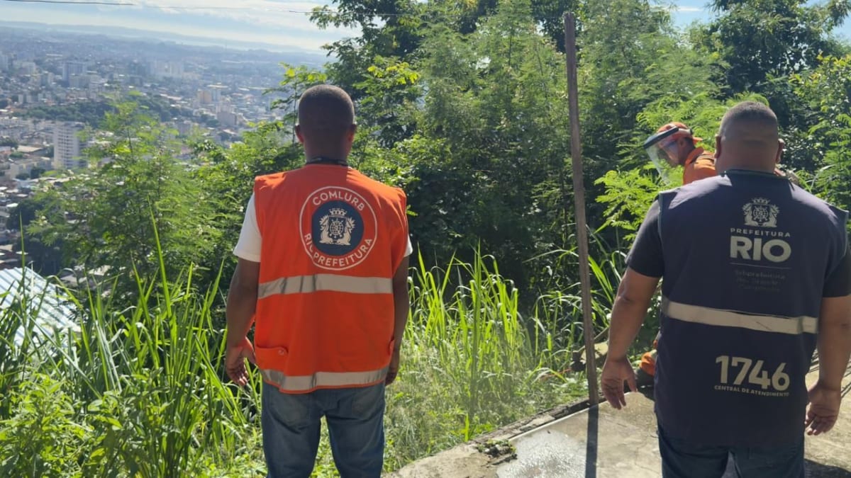 Prefeitura do Rio realiza operação de limpeza no Complexo do Lins