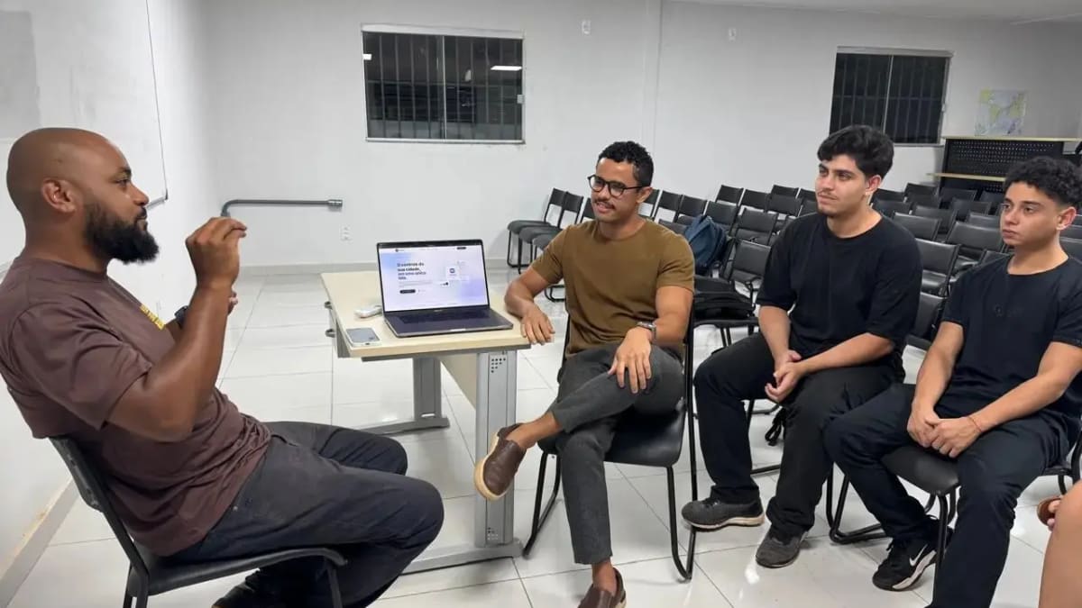 Estudantes da UFG desenvolvem plataforma de IA para apoiar prefeituras do Entorno do DF