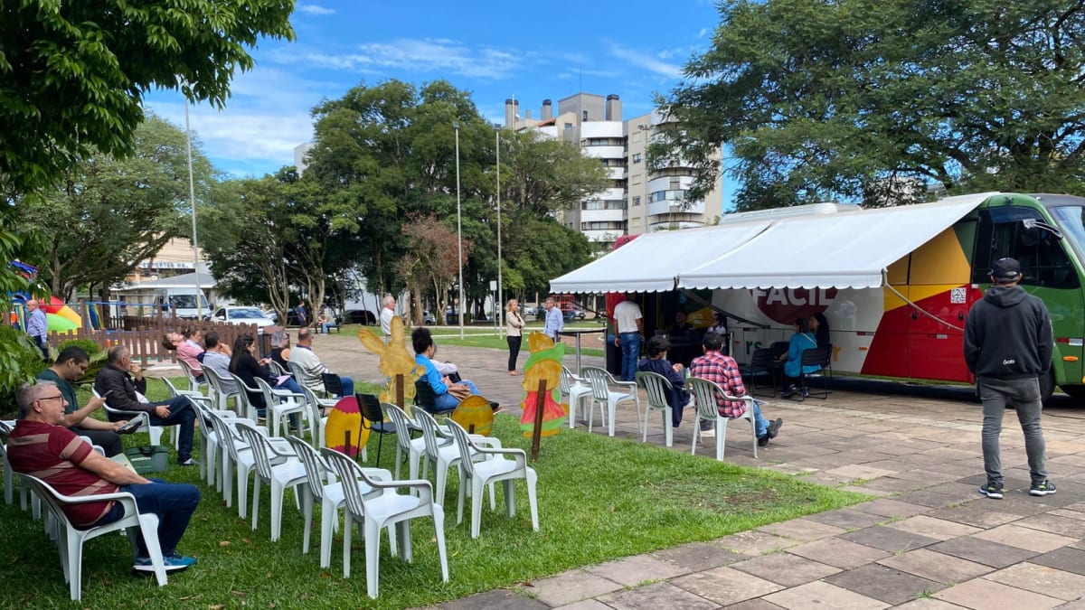 Farroupilha inicia atendimentos com unidade móvel do Tudo Fácil para emissão de documentos