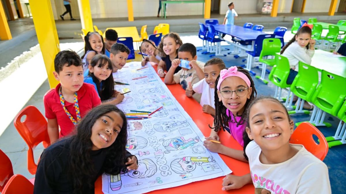 Vitória da Conquista supera meta de alfabetização na idade certa e recebe Selo Prata do MEC