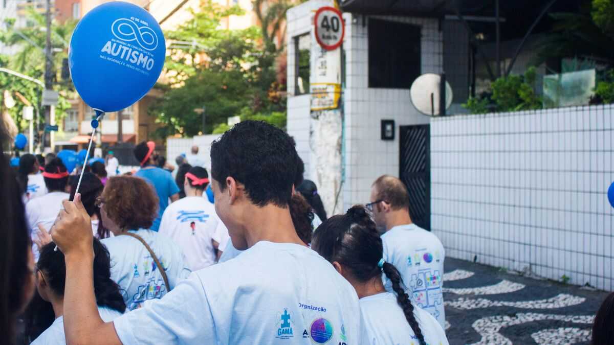 São Vicente promove 10ª Caminhada de Conscientização do Autismo com atividades gratuitas para crianças