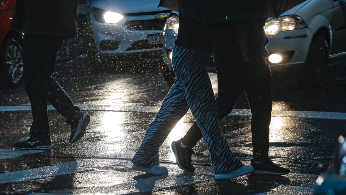 Porto Alegre enfrenta semana de instabilidade com risco de chuva forte e granizo isolado