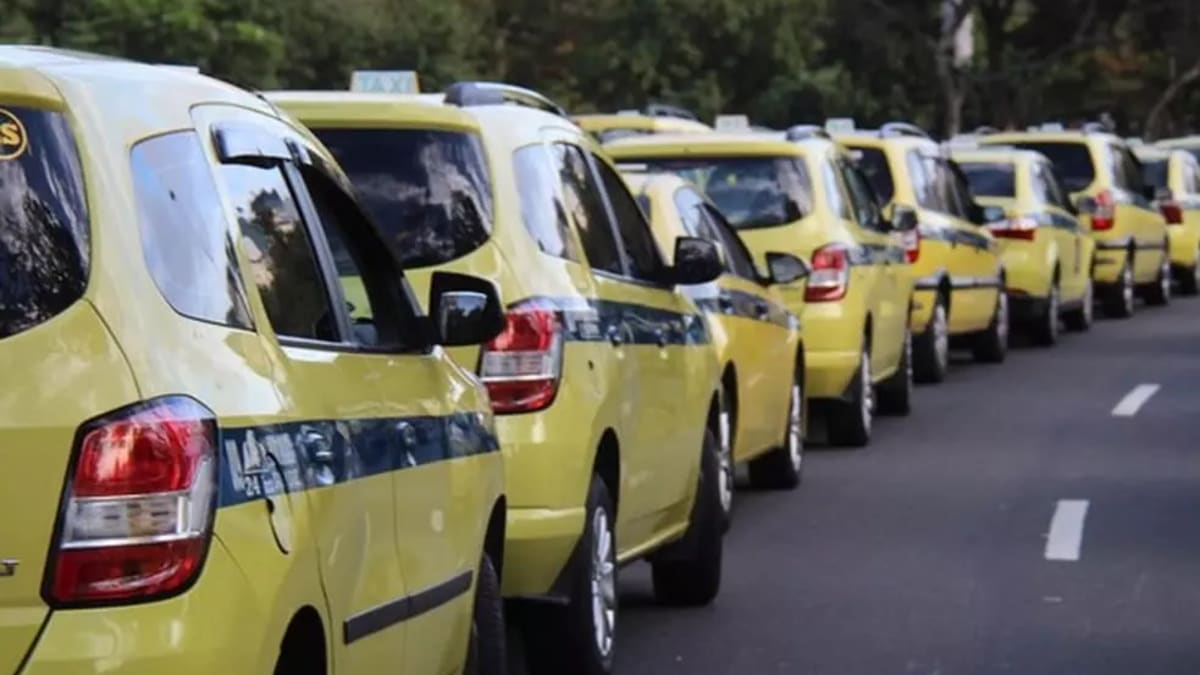 Ponto de táxi comandado por mulheres se destaca em Laranjeiras, Rio de Janeiro