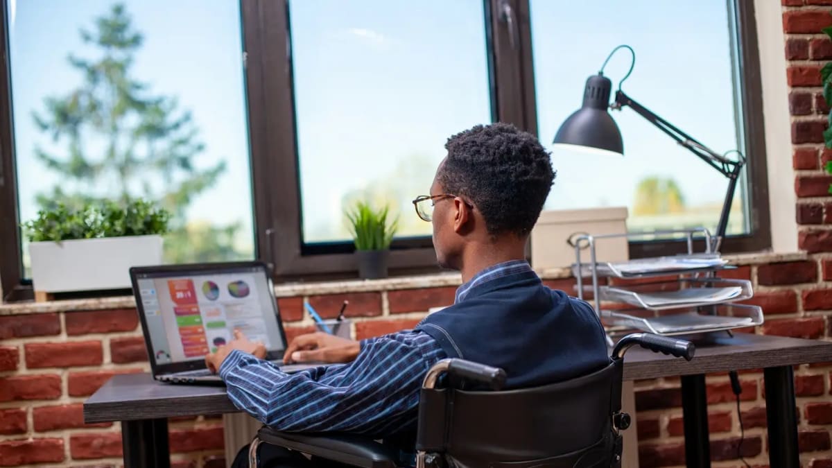 Diagnóstico tardio de autismo desafia empresas a se adaptarem no mercado de trabalho