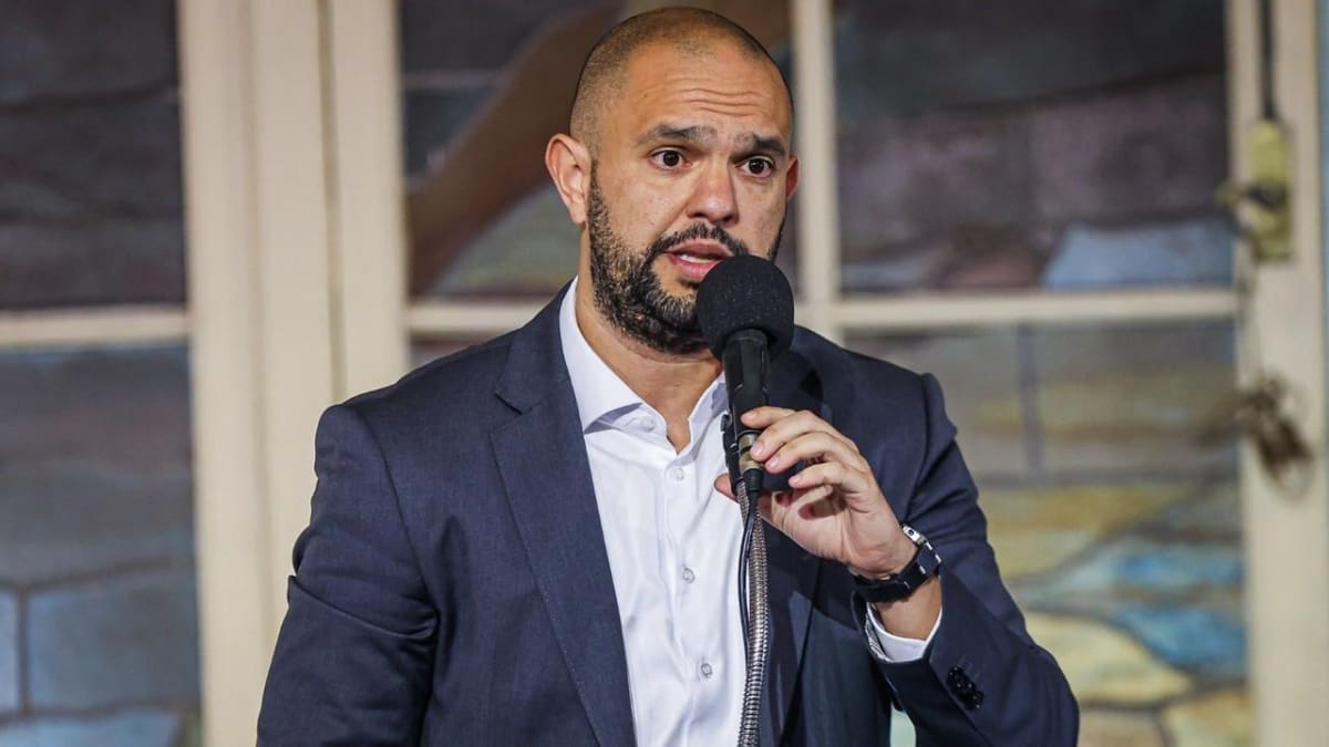 Fluminense formaliza reclamação à CBF após gol anulado contra Coritiba