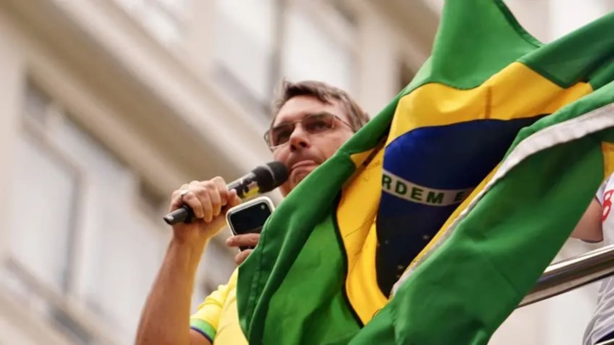Flávio Bolsonaro participará remotamente do ato “Acorda, Goiás” em Goiânia