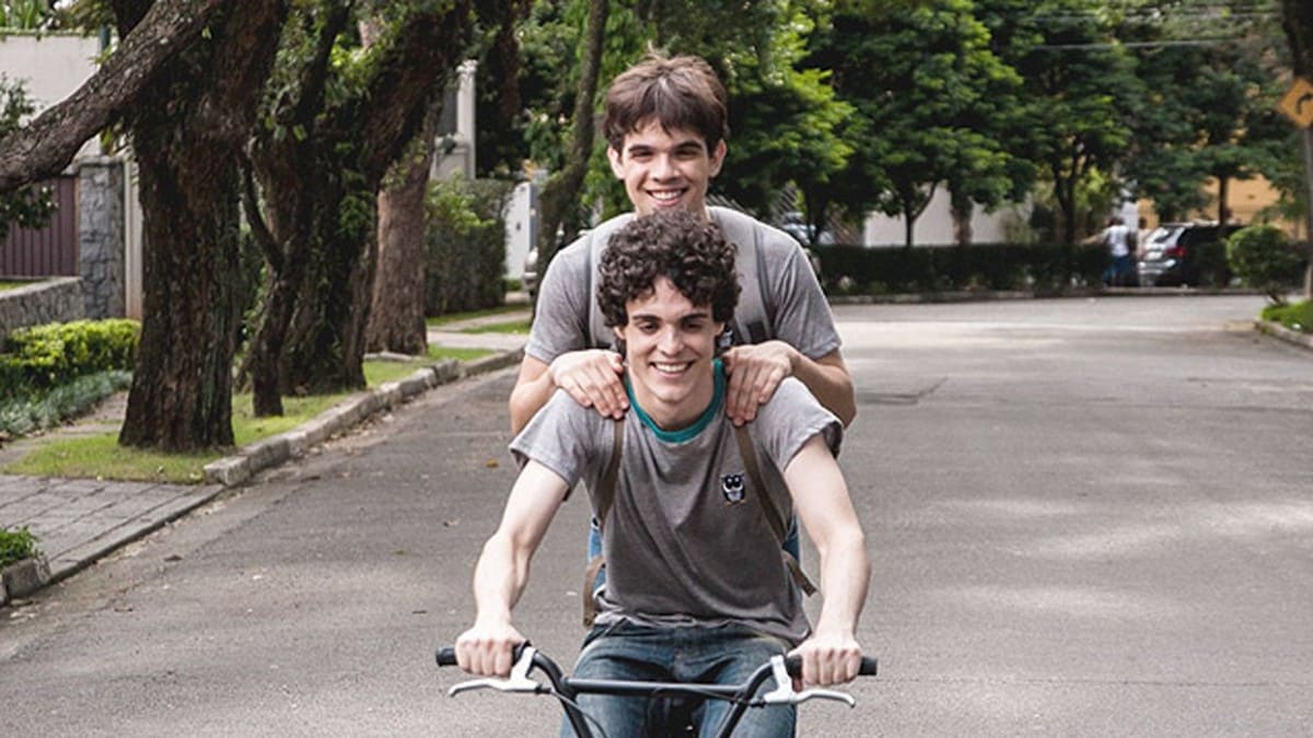 Filme 'Hoje eu quero voltar sozinho' ganha graphic novel com lançamento em 2026