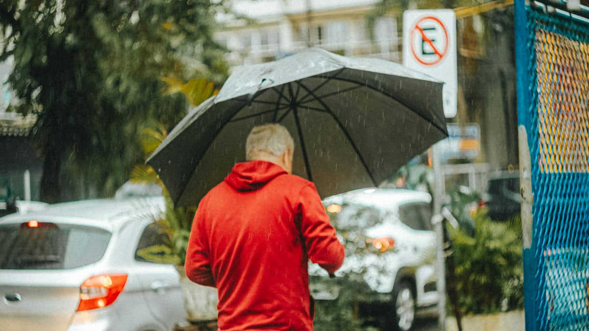 Frente fria chega ao litoral de São Paulo com alívio no calor, mas pouca chuva