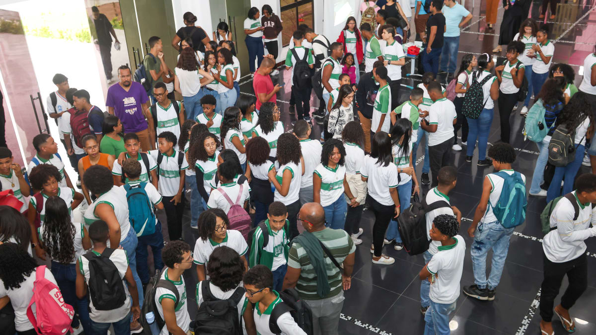 Pesquisa revela que 29,4% dos adolescentes baianos sentem tristeza constante