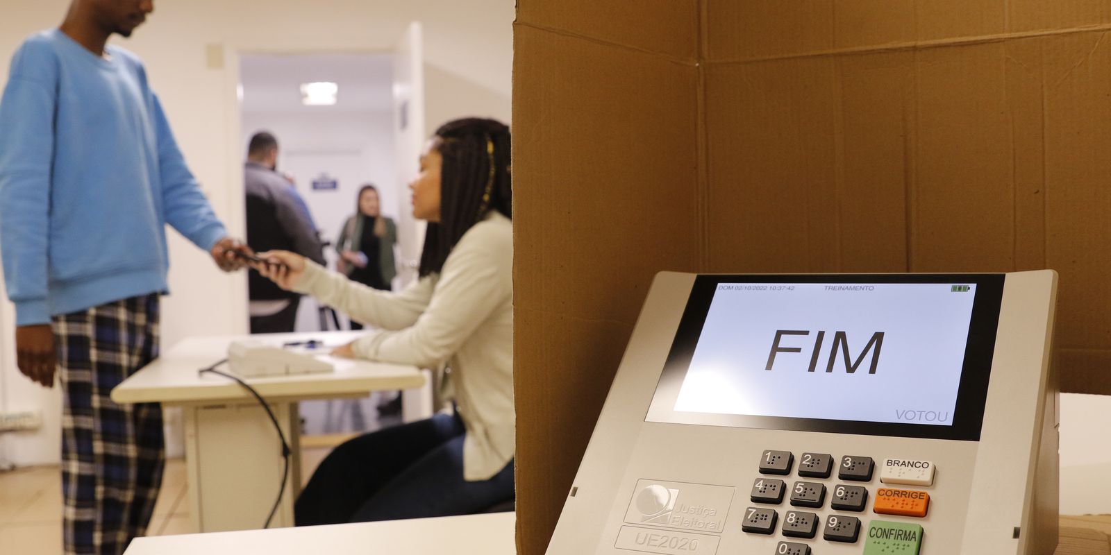 Prazo para tirar título de eleitor termina em maio