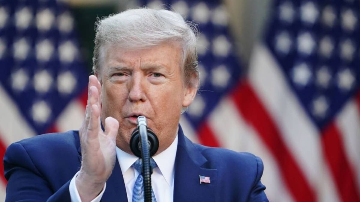 Donald Trump faz alerta sobre Irã em postagem nas redes sociais