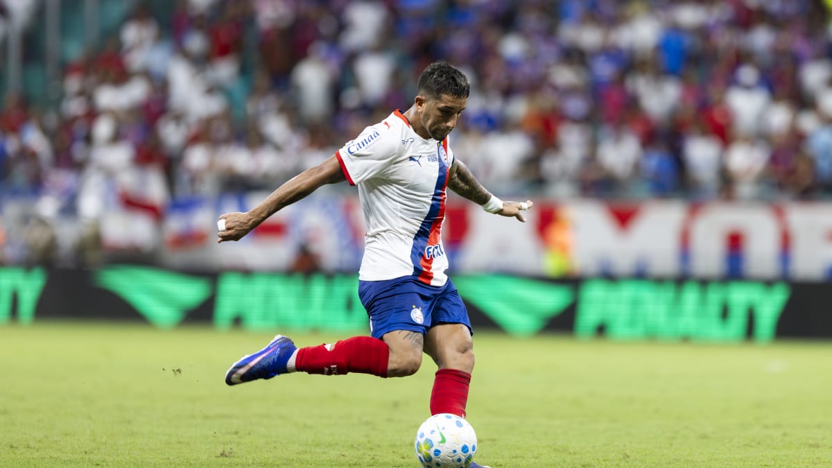 Bahia sofre com falta de gols dos pontas e perde para Palmeiras