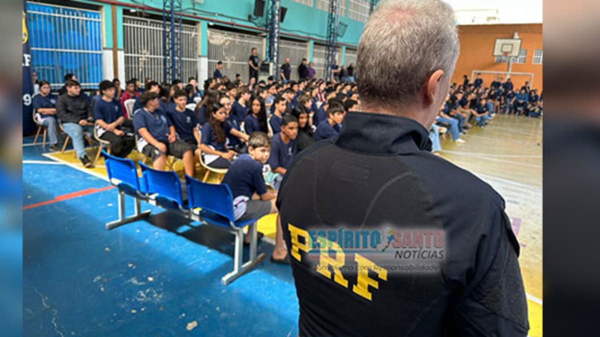 PRF realiza ação educativa em escola de Marechal Floriano e alcança cerca de 400 pessoas
