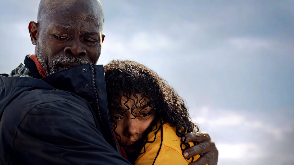 Netflix lança Ataque Brutal, filme de ação e terror com furacão e tubarões