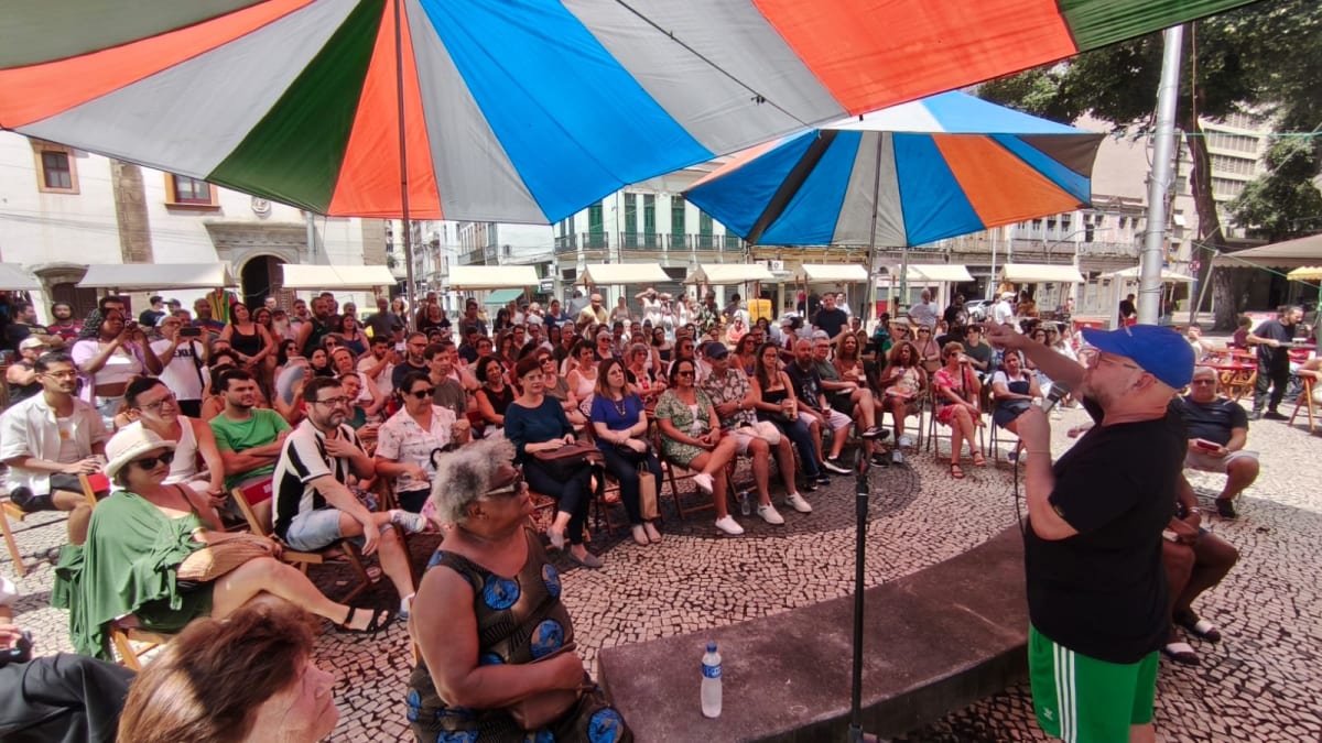 Feirinha Literária da Santa Rita amplia programação e expositores no Beco das Sardinhas