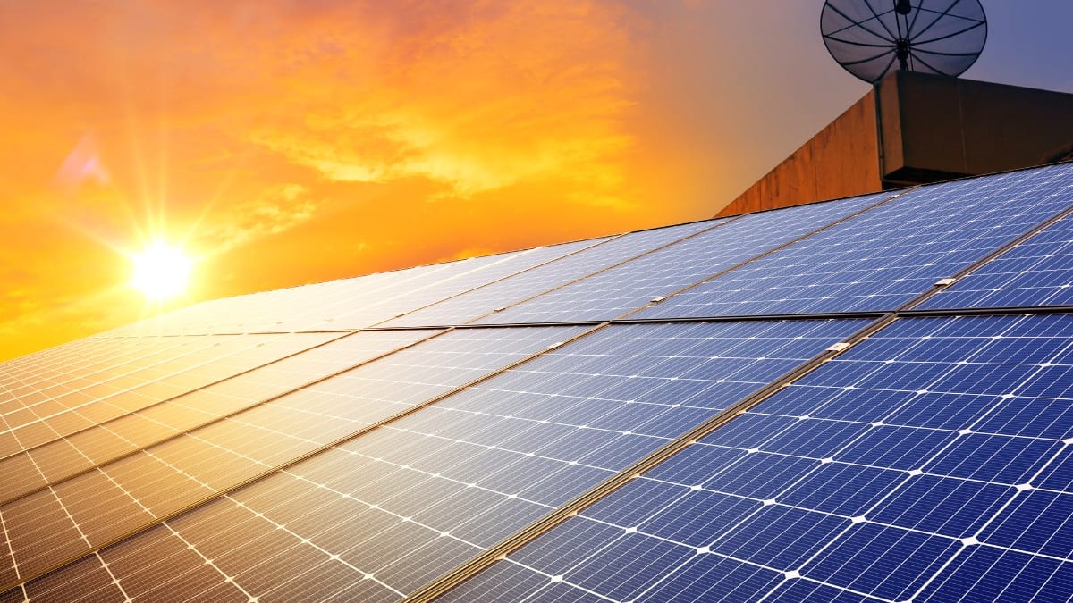 Energia solar reduz conta de luz e gera vantagem no Imposto de Renda