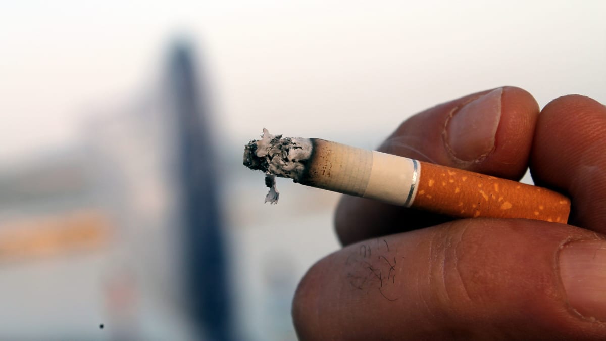 Governo eleva imposto do cigarro para compensar isenção em combustíveis; indústria do tabaco manifesta preocupação