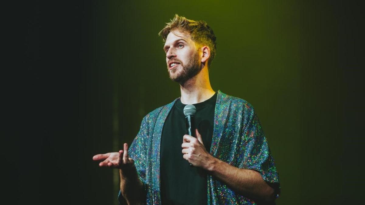 Festival Humor Contra-Ataca encerra terceira edição com show de Paul Cabannes no Qualistage