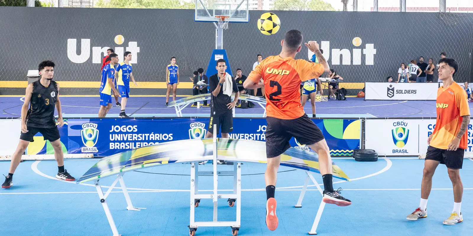 Futmesa estreia nos Jogos Universitários Brasileiros de Futebol